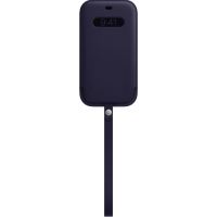 MK0D3FE/A Apple Leather Sleeve Kryt vč. MagSafe pre iPhone 12 Pro Max Deep Violet
